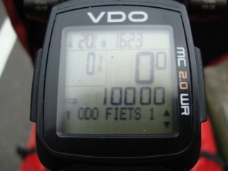 10.000 kms/ 6.000 miles