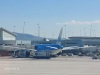 Op het vliegveld/ at the airport