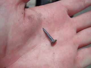 Grote spijker/ big nail